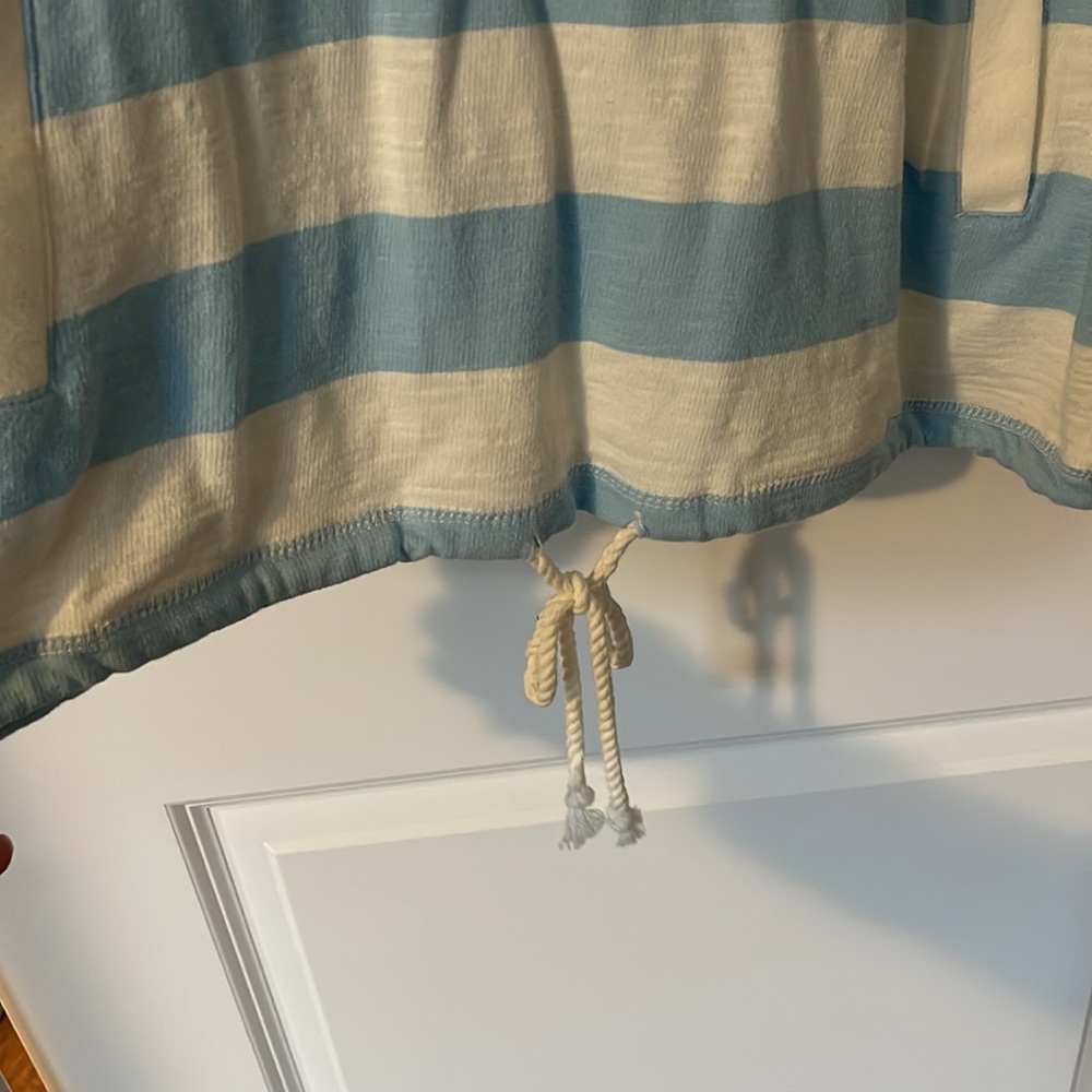 Striped top - Picture 4 of 7